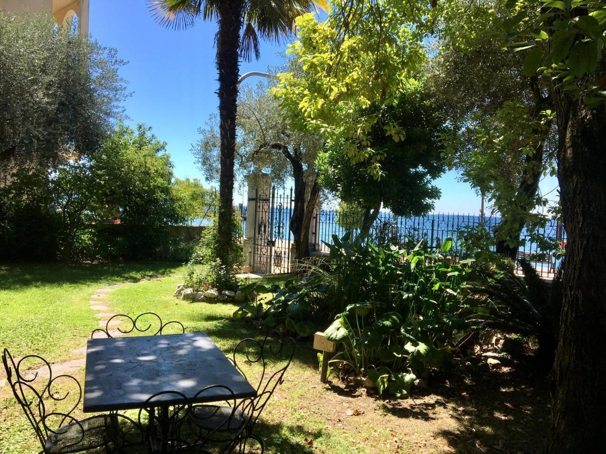 Casa Vacanze Gabbianella Villa Con Giardino Lungolago Maderno トスコラーノ・マデルノ エクステリア 写真