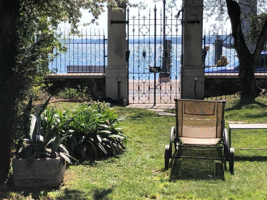 Casa Vacanze Gabbianella Villa Con Giardino Lungolago Maderno トスコラーノ・マデルノ エクステリア 写真